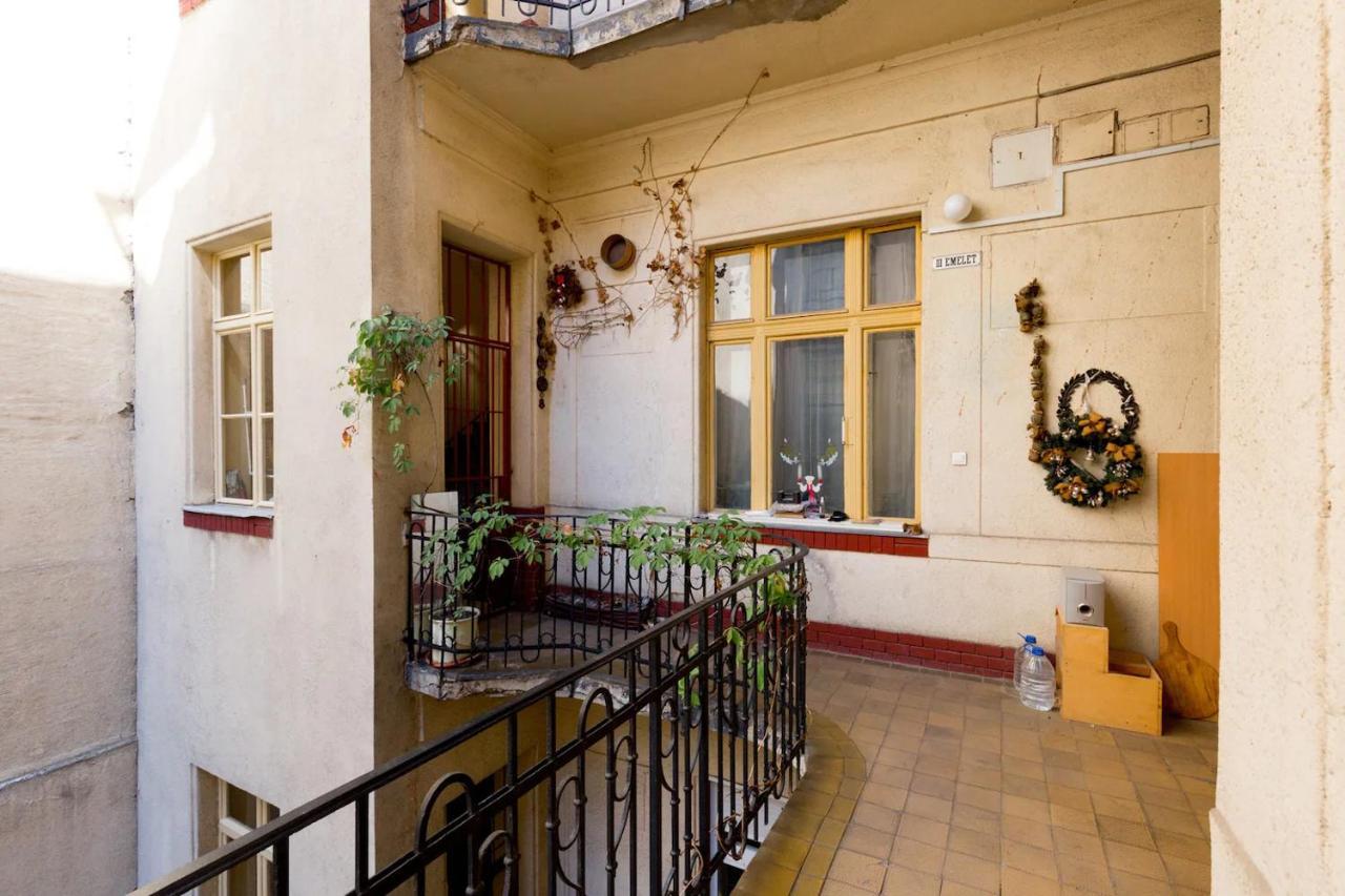 Kresz Geza 29 Westend Station 2 Bedrooms+Living Ac Будапешт Экстерьер фото