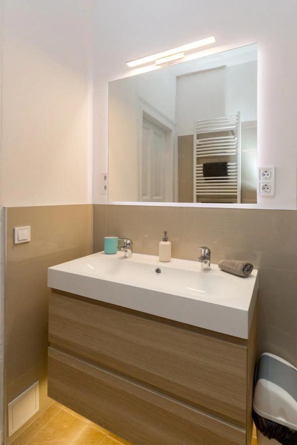 Kresz Geza 29 Westend Station 2 Bedrooms+Living Ac Будапешт Экстерьер фото