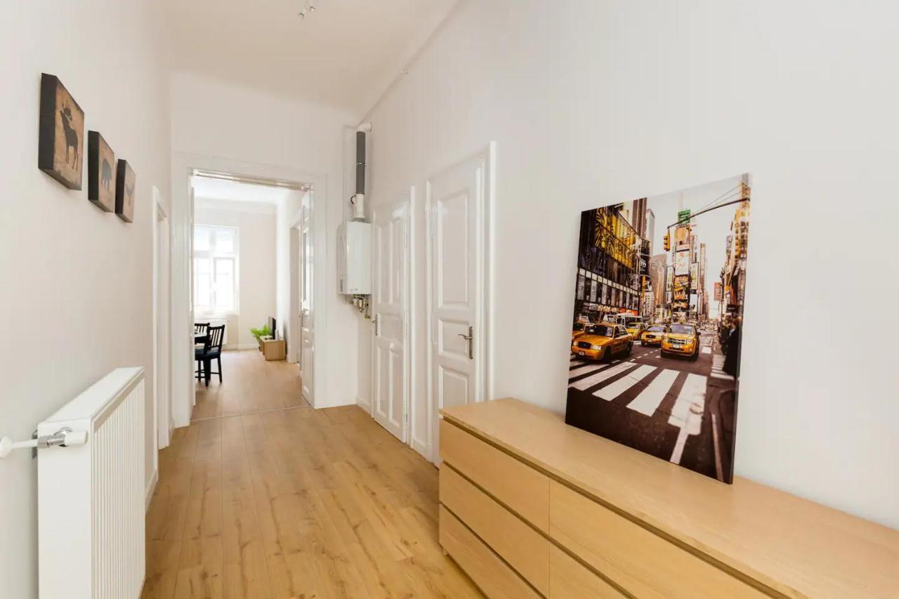 Kresz Geza 29 Westend Station 2 Bedrooms+Living Ac Будапешт Экстерьер фото